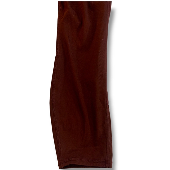 EUC ATHLETA TENACITY 7/8 TIGHT IN POWERLIFT IN ANTIQUE BURGANDY, SIZE MEDIUM - Picture 5 of 16